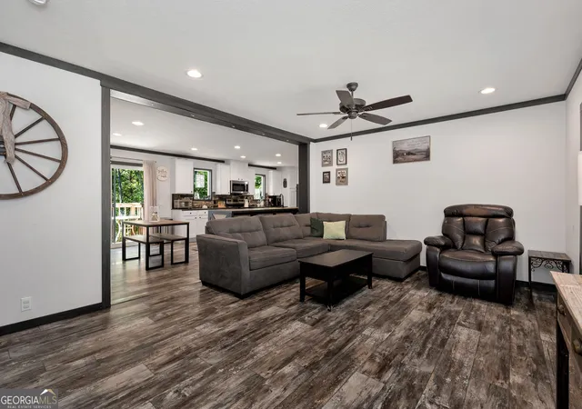 Photo 4 of Manufactured home for sale at 215 Mountain View Rd, Dawsonville, GA 30534 | MLS# 10872492 | Listing updated on 2026-10-29