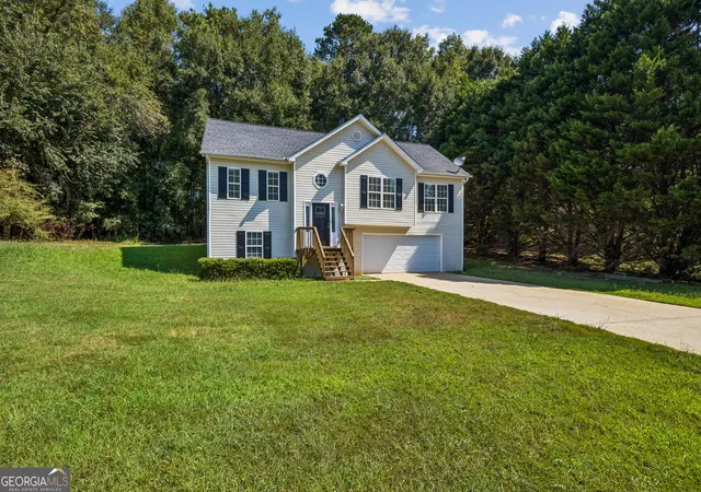 Photo 3 of Single family home for sale at 208 Albert Ln, Jefferson, GA 30549 | MLS# 10840015 | Listing updated on 2026-09-30