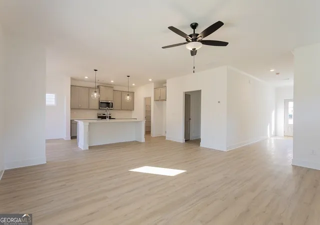 Photo 3 of Single family home for sale at 3041 Sea Aster Way, Buford, GA 30519 | MLS# 10838785 | Listing updated on 2026-09-16