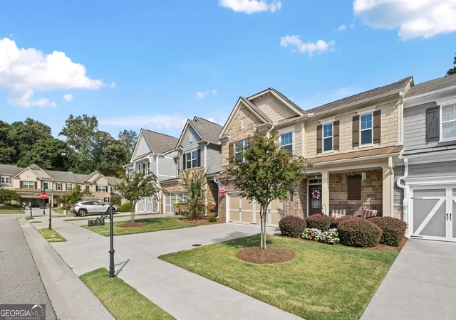 Photo 2 of Townhouse for sale at 2735 Kimblewick Ct, Cumming, GA 30040 | MLS# 10846371 | Listing updated on 2026-09-30