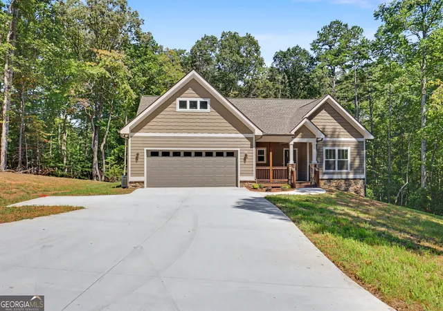 Photo 2 of Sale Pending at 329 Hawks Nest Dr, Blairsville, GA 30512 | MLS# 10839666 | Listing updated on 2026-09-09