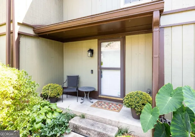 Townhouse for sale at 2702 Meadow Mere E, Atlanta, GA 30341 | MLS# 10844460