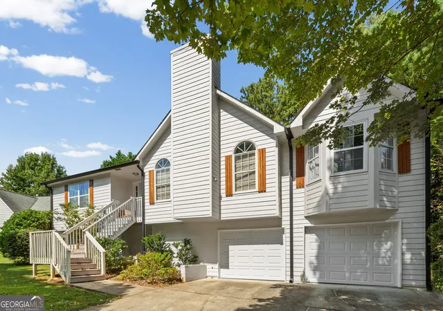 Photo 2 of Single family home for sale at 2608 Abbotts Glen Dr Nw, Acworth, GA 30101 | MLS# 10844167 | Listing updated on 2026-10-10