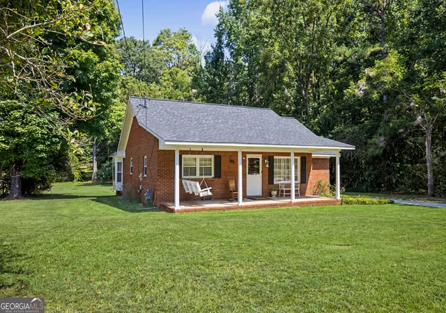 Photo 2 of Sale Pending at 121 Laprade Rd, Griffin, GA 30223 | MLS# 10847098 | Listing updated on 2026-10-03