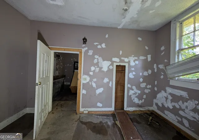 Photo 4 of Single family home for sale at 911 Anderson St, Bainbridge, GA 39819 | MLS# 10846814 | Listing updated on 2026-09-22
