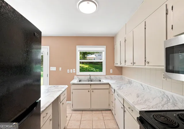 Photo 2 of Single family home for sale at 3713 Elkridge Dr, Decatur, GA 30032 | MLS# 10841985 | Listing updated on 2026-09-20