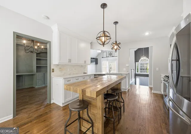 Photo 3 of Single family home for sale at 2041 Castlemaine Cir, Woodstock, GA 30189 | MLS# 10843038 | Listing updated on 2026-09-11