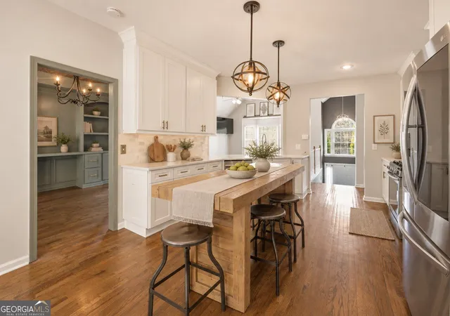 Photo 4 of Single family home for sale at 2041 Castlemaine Cir, Woodstock, GA 30189 | MLS# 10843038 | Listing updated on 2026-09-11