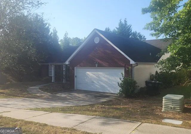 Photo 1 of Single family home for sale at 844 Langley View Ct, Loganville, GA 30052 | MLS# 10833593 | Listing updated on 2026-09-28
