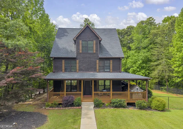 Photo 1 of Single family home for sale at 946 Riverdale Rd, Toccoa, GA 30577 | MLS# 10799471 | Listing updated on 2026-09-14