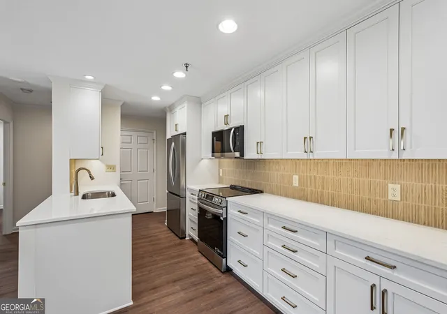 Photo 2 of Condo for sale at 300 Johnson Fry Rd NE #B-601, Sandy Springs, GA 30328 | MLS# 10837168 | Listing updated on 2026-09-15