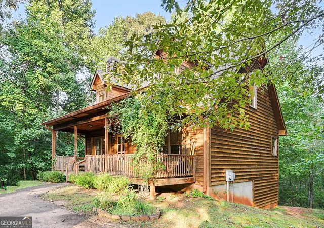 Photo 3 of Single family home for sale at 555 River Flow Dr, Dahlonega, GA 30533 | MLS# 10834517 | Listing updated on 2026-10-09