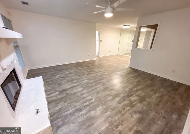 Photo 2 of Condo for sale at 1113 Lake Pointe Cir, Roswell, GA 30075 | MLS# 10874920 | Listing updated on 2026-10-31