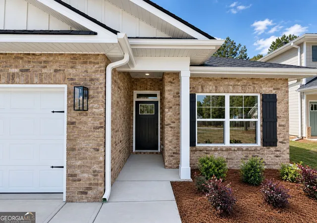 Photo 3 of Single family home for sale at 200 Chaucer Ln #LOT 72, Carrollton, GA 30117 | MLS# 10874885 | Listing updated on 2026-10-28