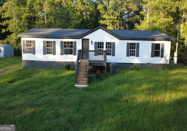 Photo 3 of Single family home for sale at 158 Felton Dr, Milledgeville, GA 31061 | MLS# 10837547 | Listing updated on 2026-09-07