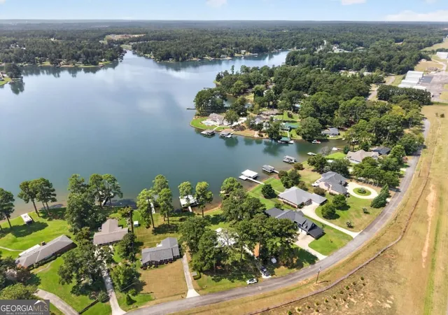 Photo 3 of Sale Pending at 197 Lakeshore Cir, Milledgeville, GA 31061 | MLS# 10839373 | Listing updated on 2026-09-18
