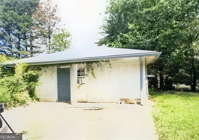 Photo 1 of Single family home for sale at 4955 Campbellton Rd Sw, Atlanta, GA 30331 | MLS# 10839639 | Listing updated on 2026-09-08