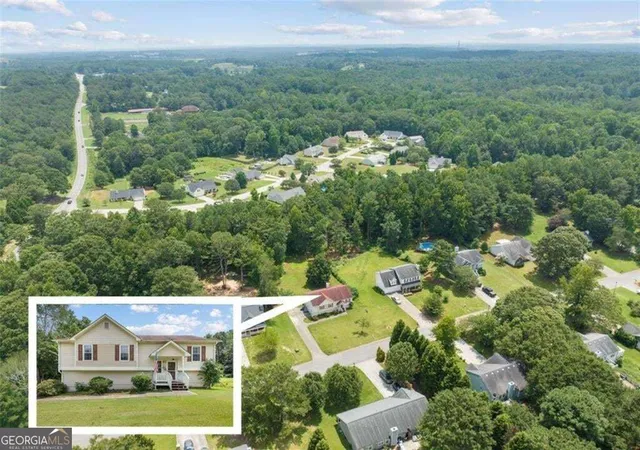 Photo 3 of Single family home for sale at 306 Crosswalk Dr, Auburn, GA 30011 | MLS# 10849914 | Listing updated on 2026-10-05