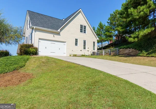 Photo 2 of Single family home for sale at 215 Mountain Vista Blvd, Canton, GA 30115 | MLS# 10852080 | Listing updated on 2026-09-24