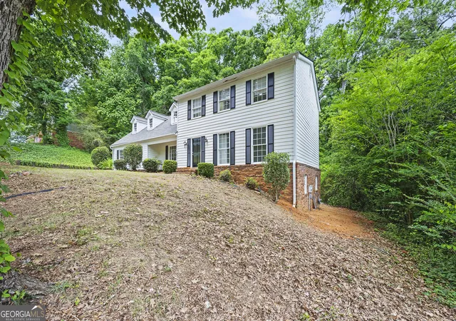 Photo 2 of Single family home for sale at 602 Commanche Dr, Macon, GA 31210 | MLS# 10838896 | Listing updated on 2026-09-17