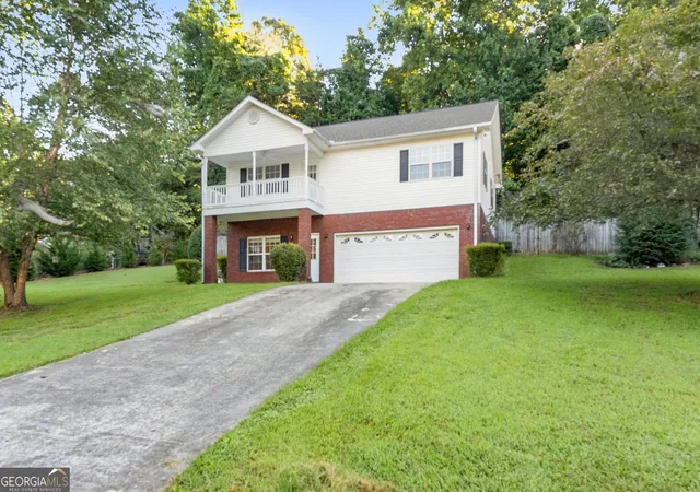 Photo 2 of Single family home for sale at 35 Clara Bell Dr, Cleveland, GA 30528 | MLS# 10834089 | Listing updated on 2026-09-15