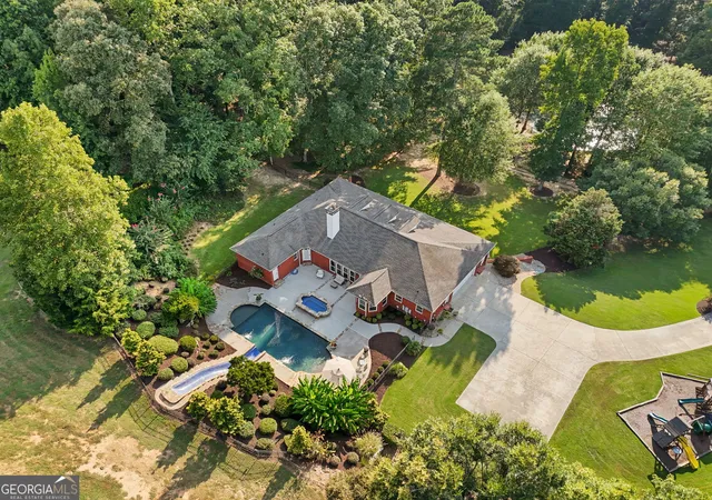 Photo 3 of Single family home for sale at 7180 Westray Rd, Cumming, GA 30028 | MLS# 10849128 | Listing updated on 2026-10-02