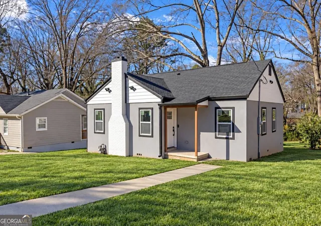 Photo 1 of Single family home for sale at 1427 Lorenzo Dr Sw, Atlanta, GA 30310 | MLS# 10850157 | Listing updated on 2026-10-04