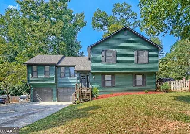 Single family home for sale at 972 Tyrell Dr, Austell, GA 30106 | MLS# 10851321