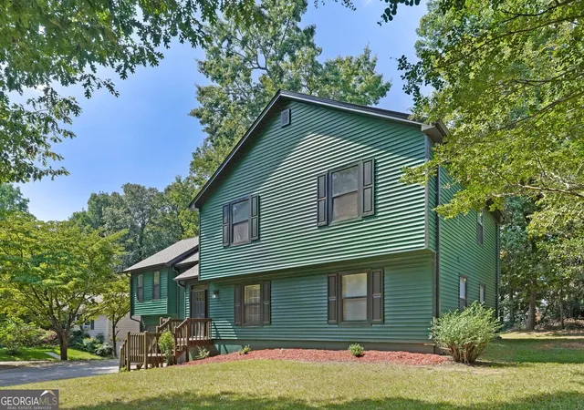 Photo 3 of Single family home for sale at 972 Tyrell Dr, Austell, GA 30106 | MLS# 10851321 | Listing updated on 2026-10-07