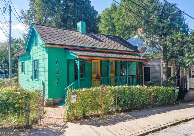 Single family home for sale at 627 Tennelle St SE, Atlanta, GA 30312 | MLS# 10844699