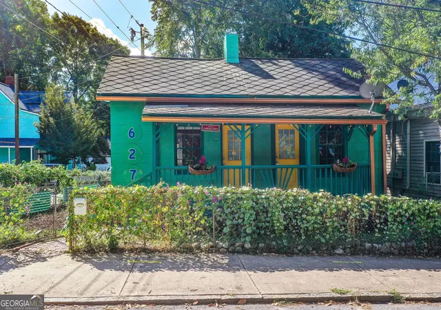 Photo 2 of Single family home for sale at 627 Tennelle St Se, Atlanta, GA 30312 | MLS# 10844699 | Listing updated on 2026-09-14