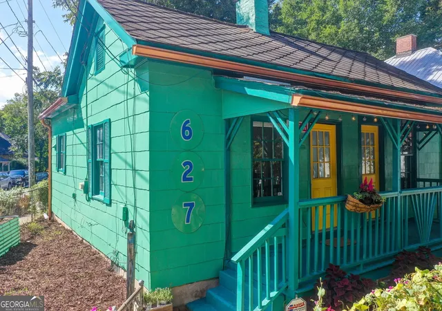 Photo 2 of Single family home for sale at 627 Tennelle St SE, Atlanta, GA 30312 | MLS# 10844699 | Listing updated on 2026-09-14