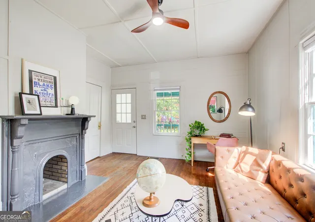 Photo 4 of Single family home for sale at 627 Tennelle St SE, Atlanta, GA 30312 | MLS# 10844699 | Listing updated on 2026-09-14