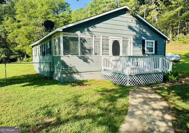 Photo 1 of Single family home for sale at 482 E Pine Lake Dr, West Point, GA 31833 | MLS# 10851146 | Listing updated on 2026-10-06