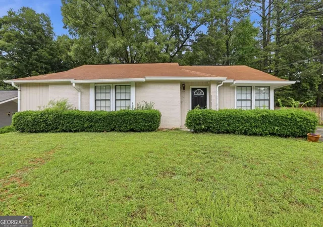 Photo 1 of Single family home for sale at 2257 Leslie Brk Dr, Decatur, GA 30035 | MLS# 10851177 | Listing updated on 2026-09-23