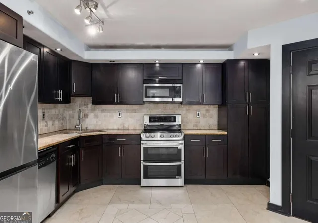 Photo 2 of Condo for sale at 795 Hammond Dr #1013, Sandy Springs, GA 30328 | MLS# 10837784 | Listing updated on 2026-09-15