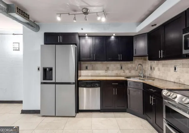 Photo 2 of Condo for sale at 795 Hammond Dr #1013, Sandy Springs, GA 30328 | MLS# 10837784 | Listing updated on 2026-09-15