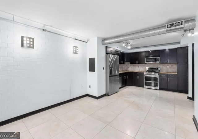 Photo 4 of Condo for sale at 795 Hammond Dr #1013, Sandy Springs, GA 30328 | MLS# 10837784 | Listing updated on 2026-09-15