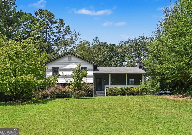 Photo 3 of Single family home for sale at 56 Noses Crk Rd Sw, Marietta, GA 30064 | MLS# 10764590 | Listing updated on 2026-09-02