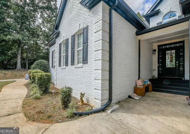 Photo 3 of Single family home for sale at 151 Dumar Ln, Hoschton, GA 30548 | MLS# 10843995 | Listing updated on 2026-09-25