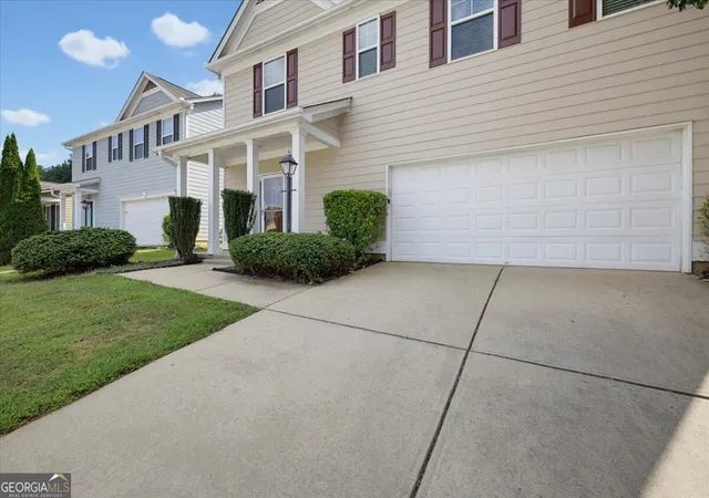 Photo 3 of Single family home for sale at 50 Bellerive Ln, Covington, GA 30014 | MLS# 10850540 | Listing updated on 2026-10-05