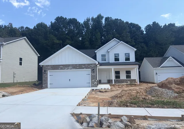 Photo 1 of Single family home for sale at 135 Hunts Ml Cir, Griffin, GA 30224 | MLS# 10819073 | Listing updated on 2026-09-09