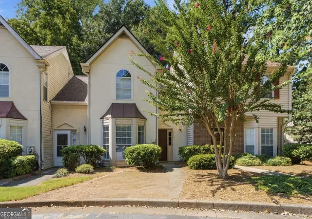 Photo 1 of Sale Pending at 2260 Fairways Ct Nw, Kennesaw, GA 30144 | MLS# 10842868 | Listing updated on 2026-09-24