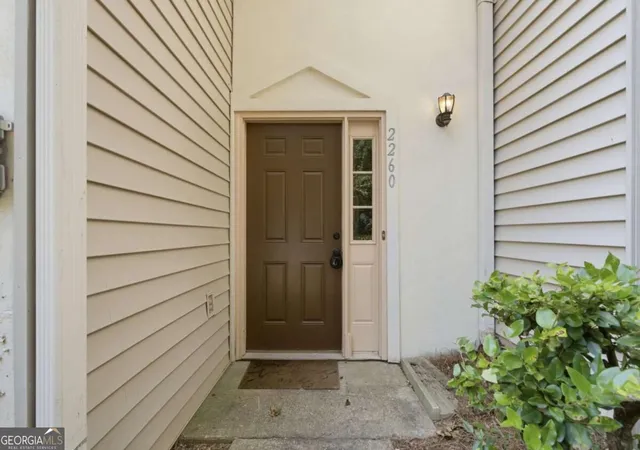 Photo 3 of Sale Pending at 2260 Fairways Ct Nw, Kennesaw, GA 30144 | MLS# 10842868 | Listing updated on 2026-09-24