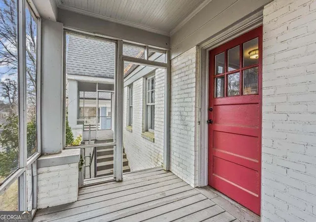 Photo 2 of Single family home for sale at 960 Byron Dr SW, Atlanta, GA 30310 | MLS# 10844548 | Listing updated on 2026-09-11