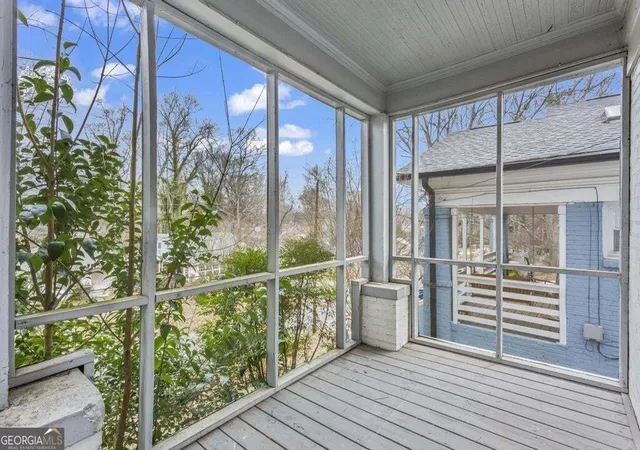 Photo 3 of Single family home for sale at 960 Byron Dr SW, Atlanta, GA 30310 | MLS# 10844548 | Listing updated on 2026-09-11