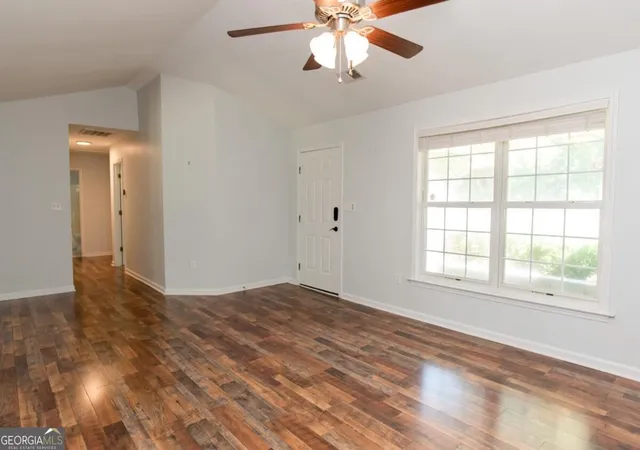 Photo 4 of Single family home for sale at 121 Summerplace Dr, Winterville, GA 30683 | MLS# 10837135 | Listing updated on 2026-10-28