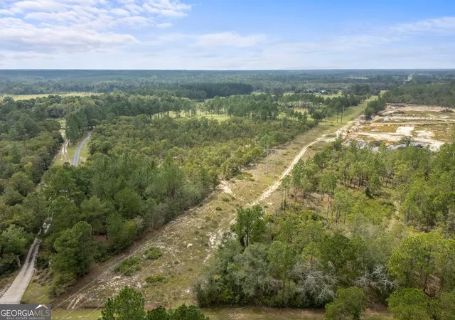 Photo 4 of Sale Pending at 1794 Carters Brg Rd, Claxton, GA 30417 | MLS# 10853700 | Listing updated on 2026-10-08