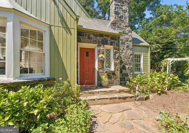 Photo 1 of Single family home for sale at 2573 Tilson Dr SE, Atlanta, GA 30317 | MLS# 10843097 | Listing updated on 2026-09-22