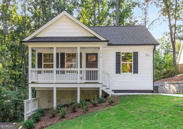 Photo 3 of Single family home for sale at 5740 Pebblebrook Trl, Gainesville, GA 30506 | MLS# 10850671 | Listing updated on 2026-10-06